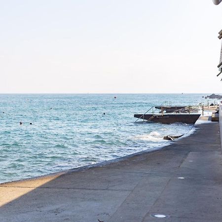 Light House - Seafront Cosy Studio With Library Paphos Exterior photo