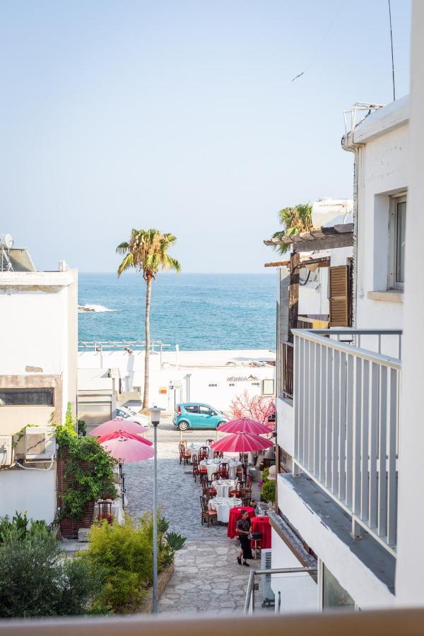 Light House - Seafront Cosy Studio With Library Paphos Exterior photo